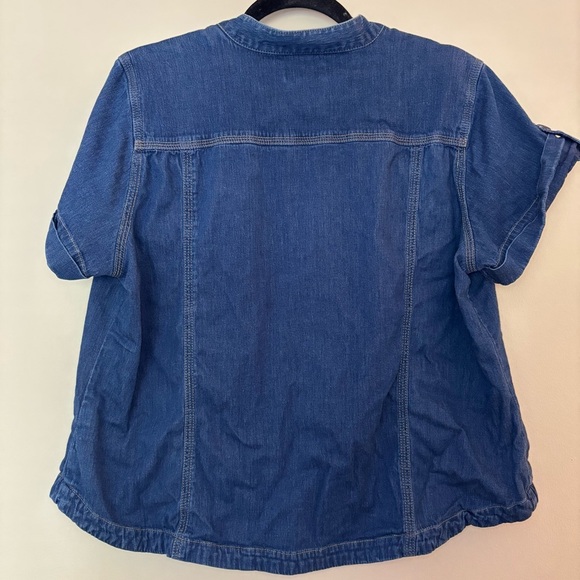 Denim & Co. Women’s Blue Denim Button-Front Utility Shirt Size L - Picture 5 of 7